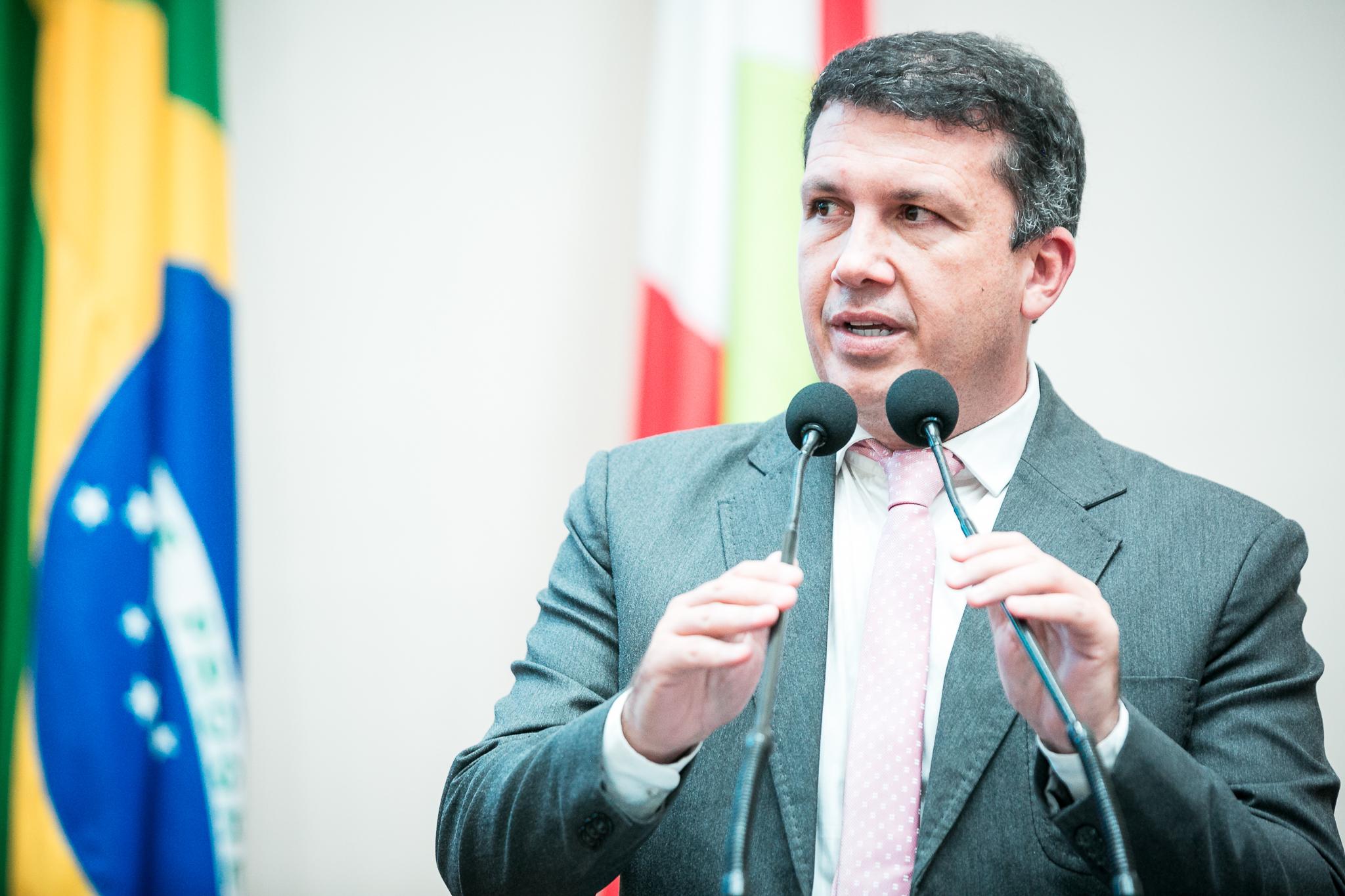 Deputado Camilo Martins cumpre roteiro no Alto Vale com entregas de emendas em três municípios